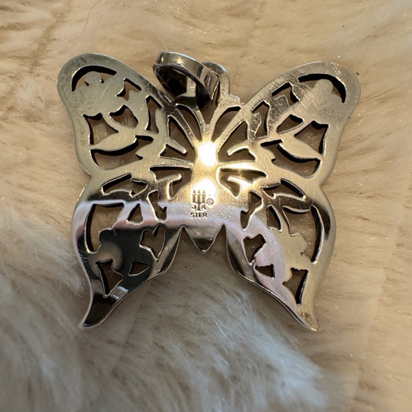 James Avery Retired Sterling Silver Butterfly Flower Pendant - Picture 2 of 4